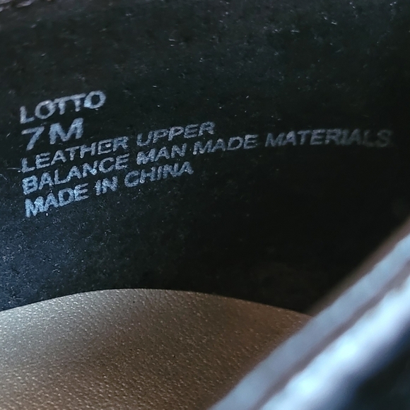 MTNY Black Patent Leather Women's Wedge Shoe with Buckle Detail, Size 7 - Picture 10 of 14